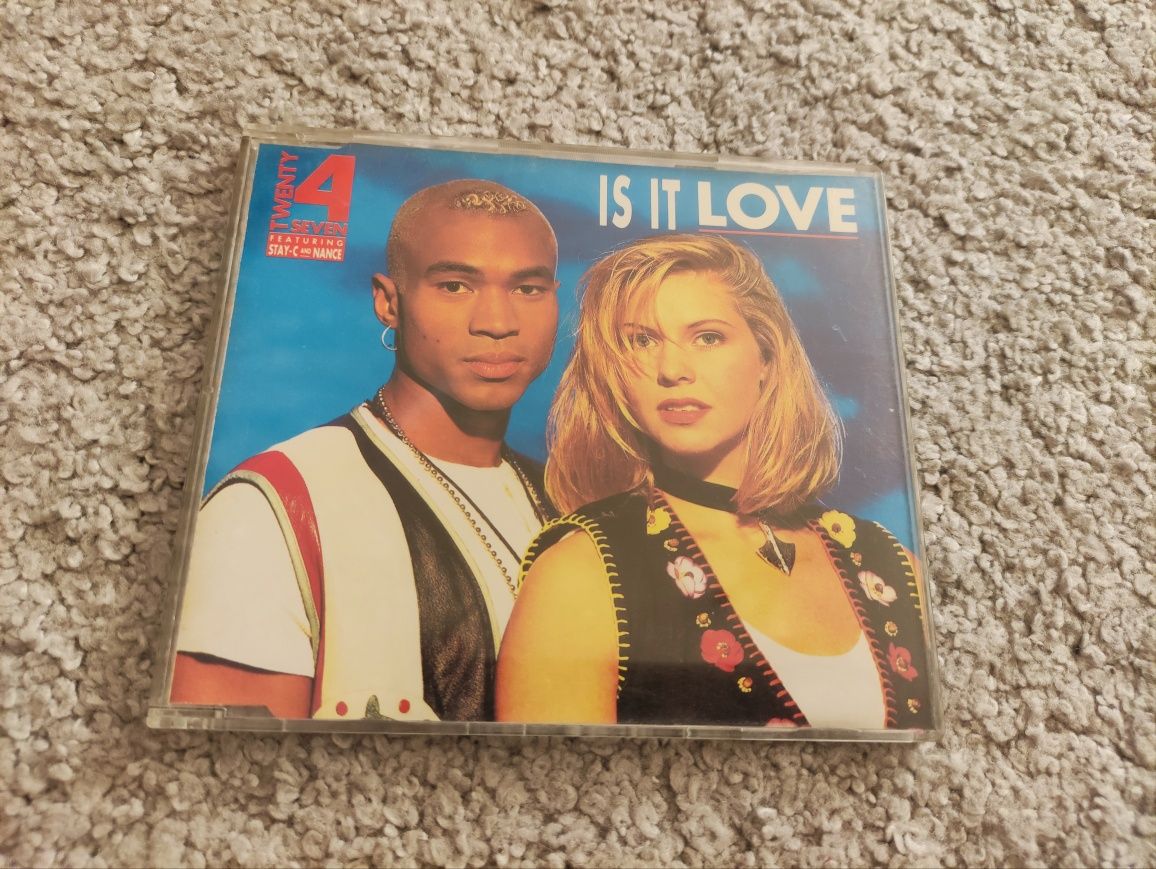 Tweety 4 Seven - Is it Love CD