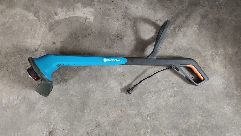 Podkaszarka Gardena SmallCut 300/23