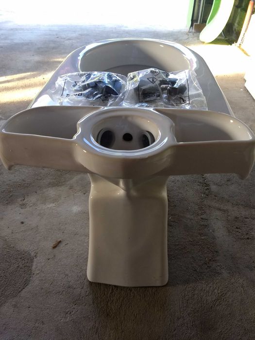 Muszla klozetowa wolnostojąca Roca nowa