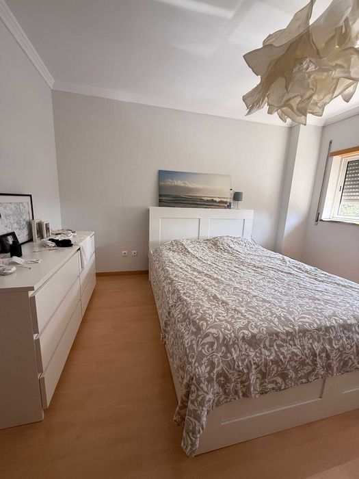 Cama ikea com arrumação e cabeceira 160x200