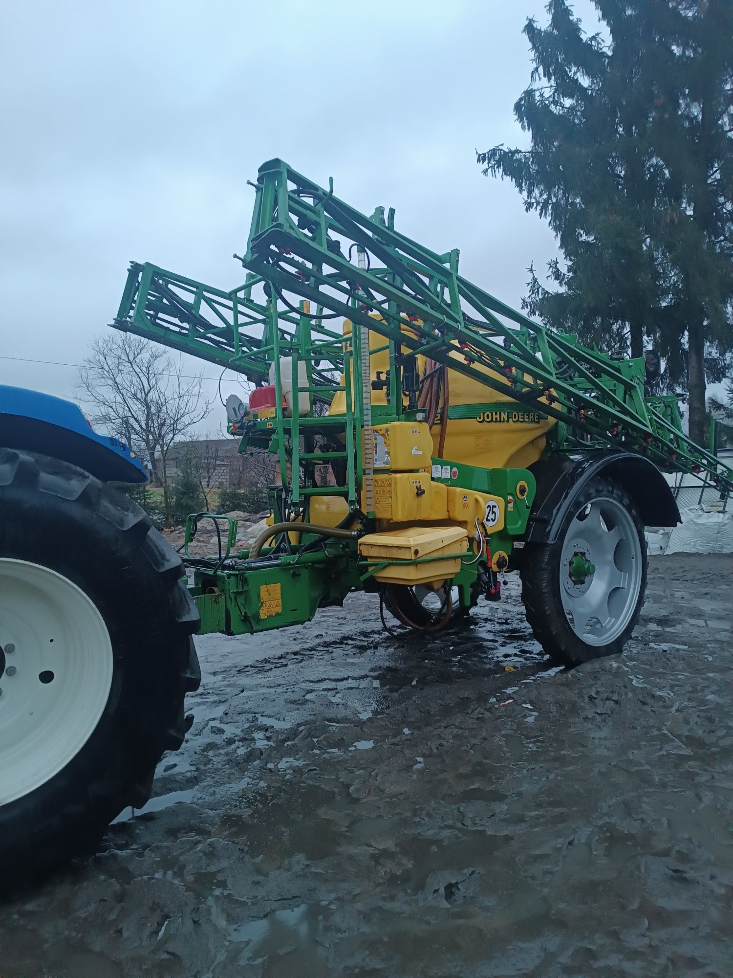 Opryskiwacz John Deere 832 24 m nie( tecnoma.hardi.berthoud.krukowiak)