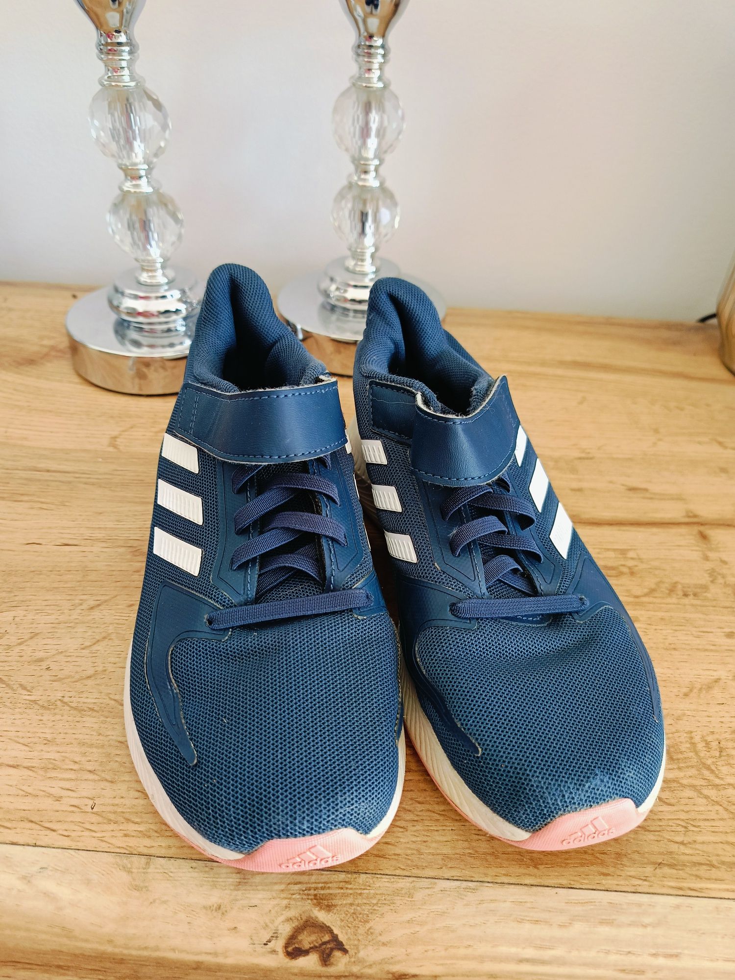 Buty adidas 34 granatowe na rzep