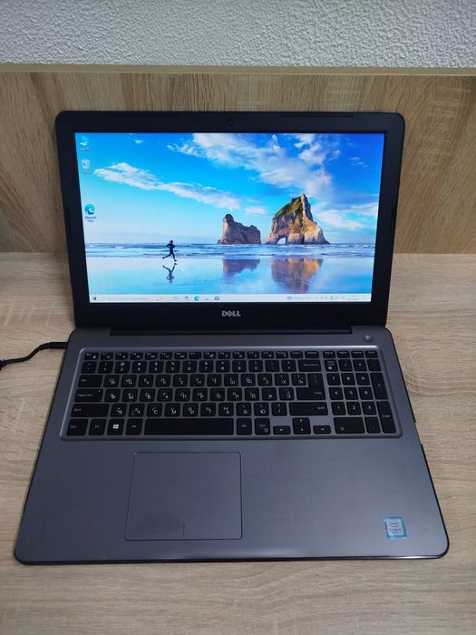 Ноутбук Dell i5-7200 8GB DDR4 SSD 256GB + 1TB HDD