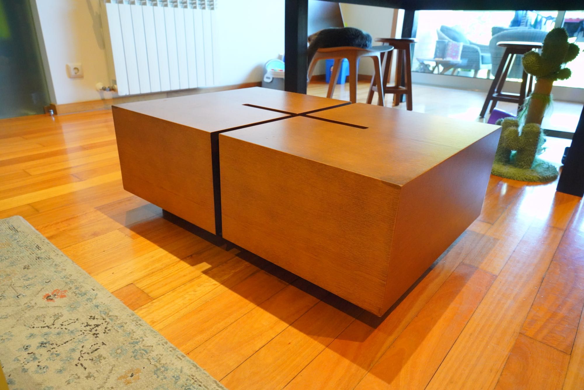 Mesa de centro de sala em madeira