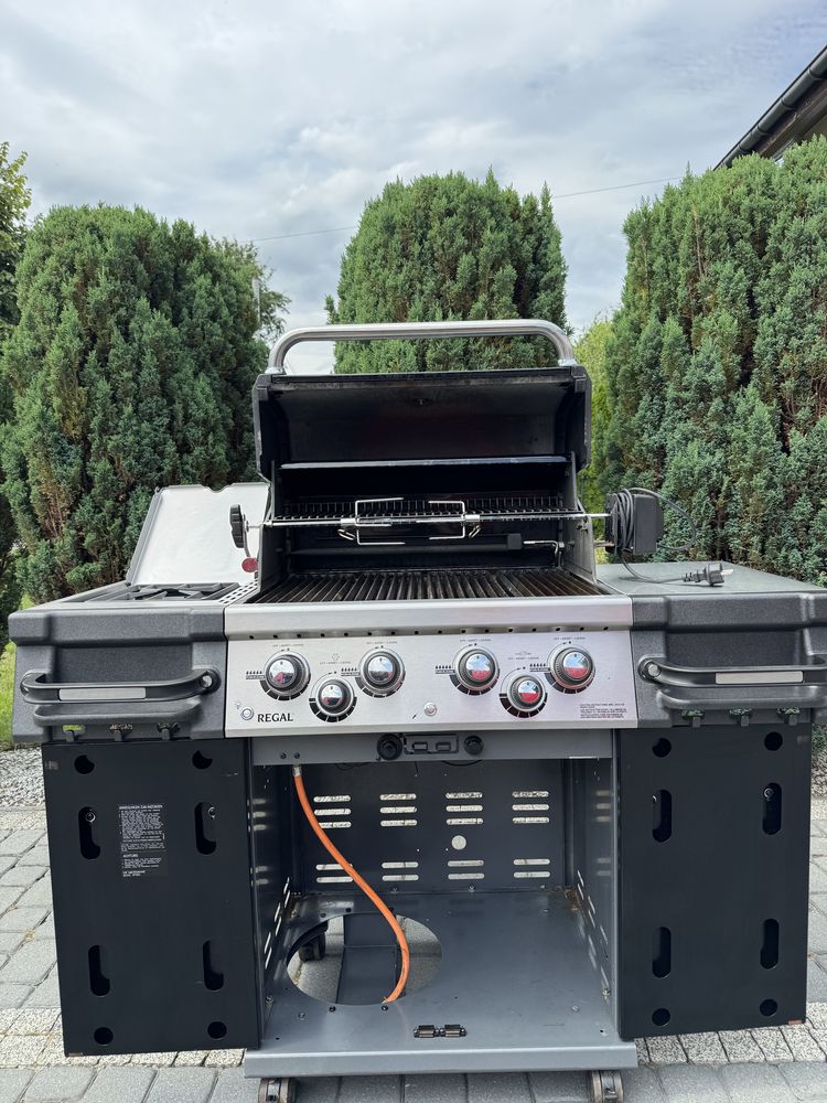 Grill gazowy Broil King Regal 490