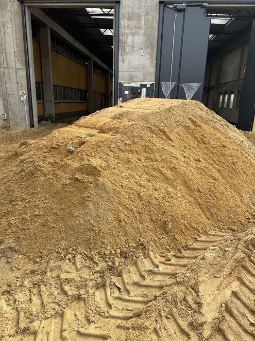 Kruszywo Ziemia Tłuczeń Kliniec Grysy Piach Frez Granit Kamień Gruz