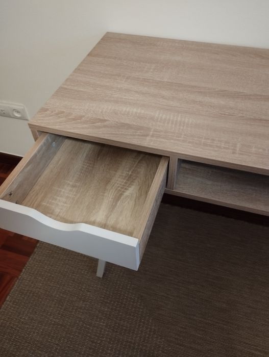 Vendo secretária como nova