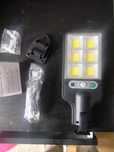 Lampa solarna LED zewnętrzna