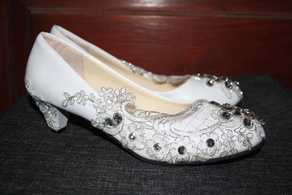 Свадебные туфли дизайнерские на устойчивом каблуке