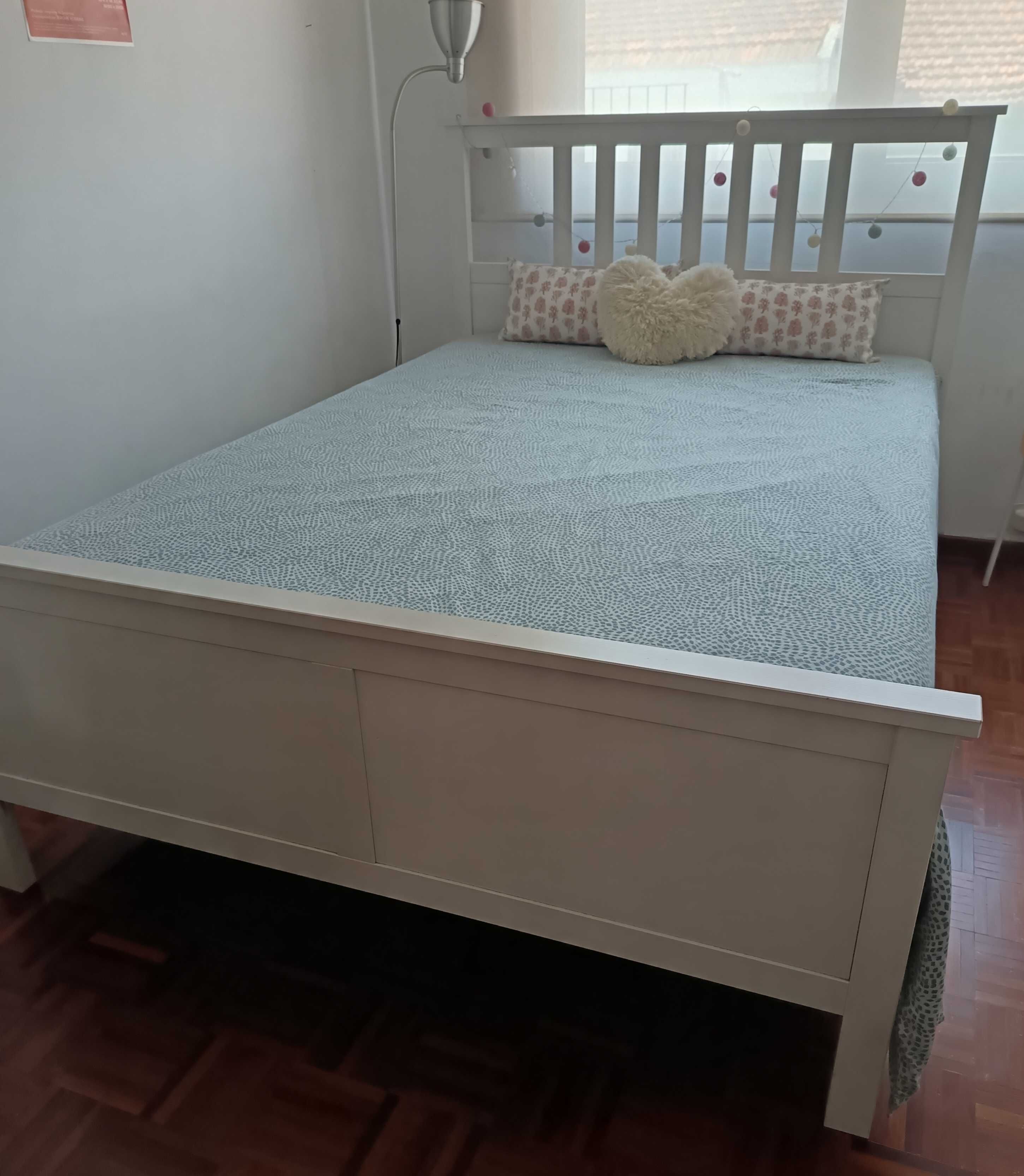 Cama casal Hemnes 1,40 X 2,00 branca