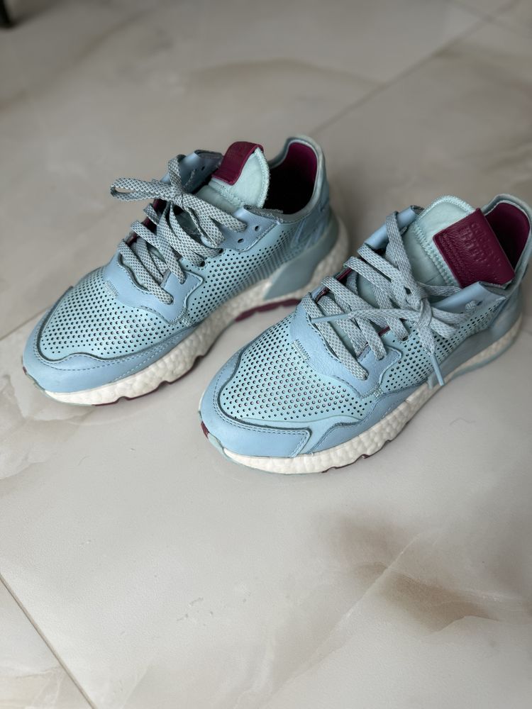 Кросівки Adidas 38.5