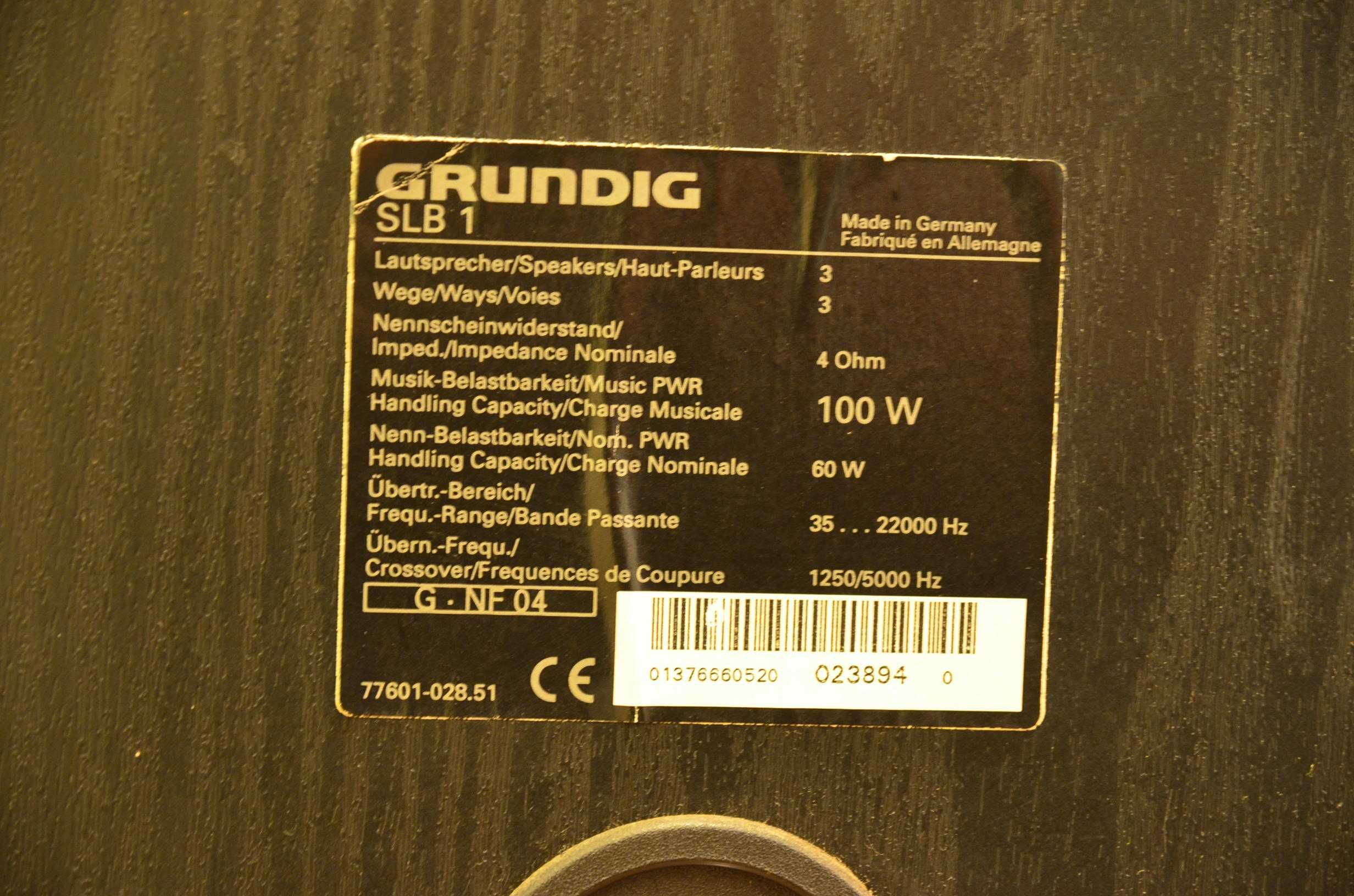 Colunas Grundig SLB-1