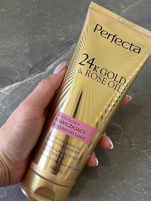 Perfecta  nawilzajacy balsam do ciała 24k gold & rose oil nowy