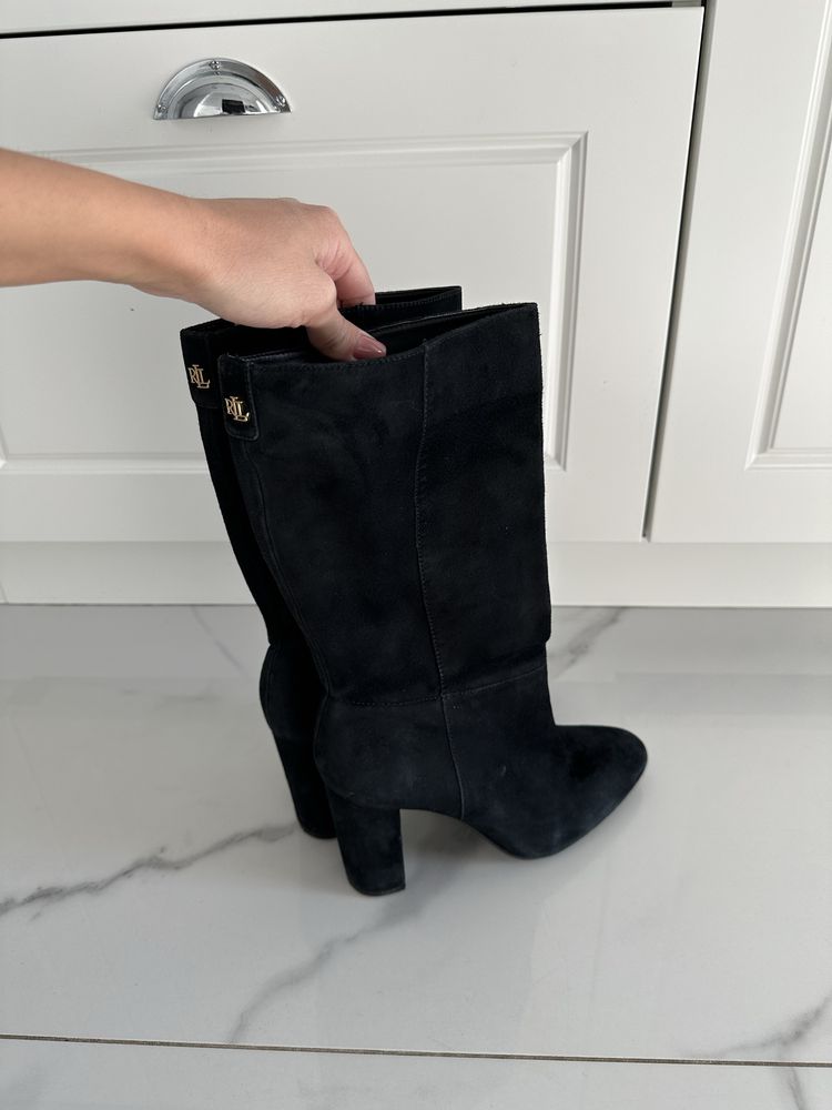 Czarne zamszowe kozaki na slupku Ralph Lauren