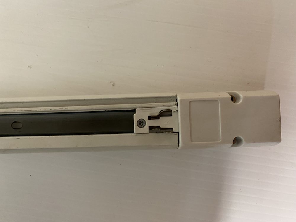Szyna oswietleniowa  wraz z 3 lampami led
