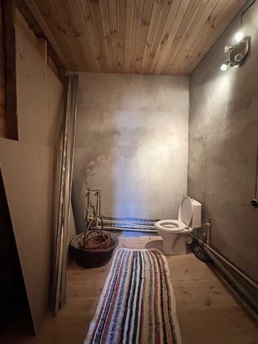 Обмін дачі 150м2 біля с.Морозівка на квартиру в Києві