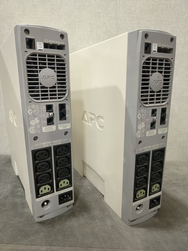 Источник безперебойного питания APC BACK-UPS RS 1500
