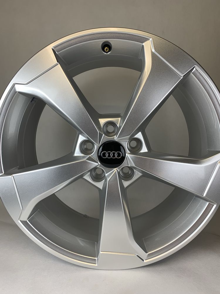 Komplet felg Audi 19 cali Rotor Srebrne orginal RS3 A3 Golf Passat
