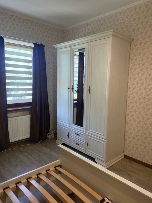 Акція Зі складу Нова Біла шафа в класичному стилі