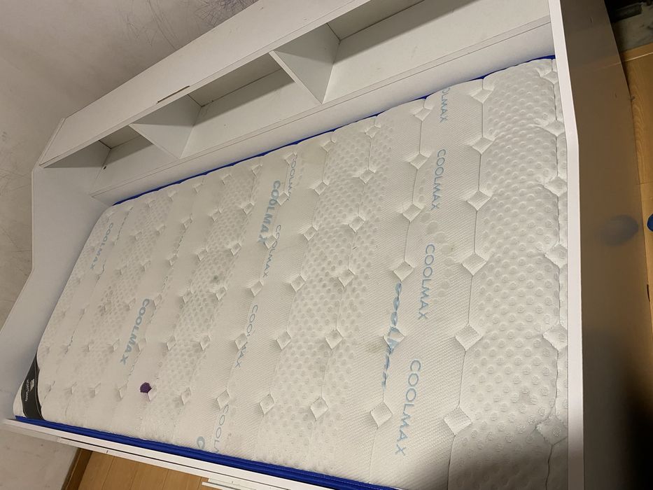 Cama com gaveta e colchão