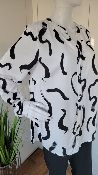 Koszula damska z wiskozy biała wzorzysta Mohito XL