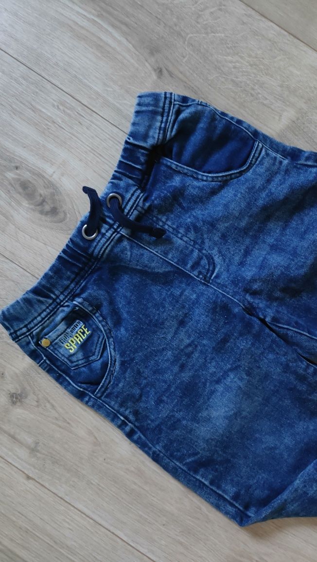 Spodnie chłopięce jeansowe 140