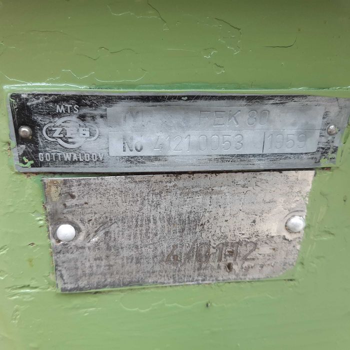 Wytaczarka, Obtaczarka TOS FEK80 półautomat, stół obrotowy