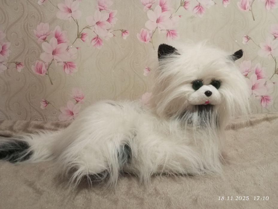 Продам  м'яку іграшку ціна 600 гривень. Пишіть в особисті повідомлення