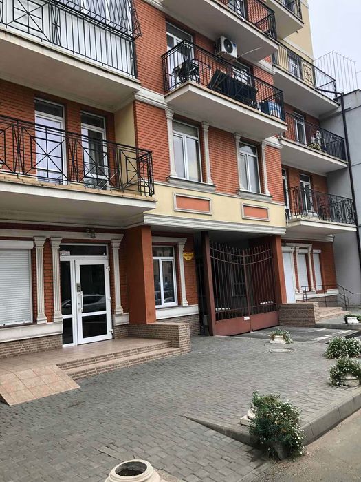 Оренда паркомісця, центр, провулок Каретний