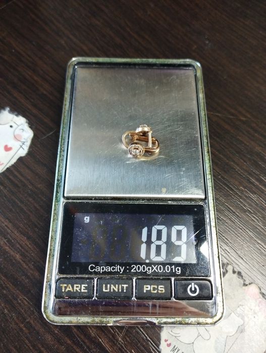 Золотые маленькие сережечки 1.89 грамма