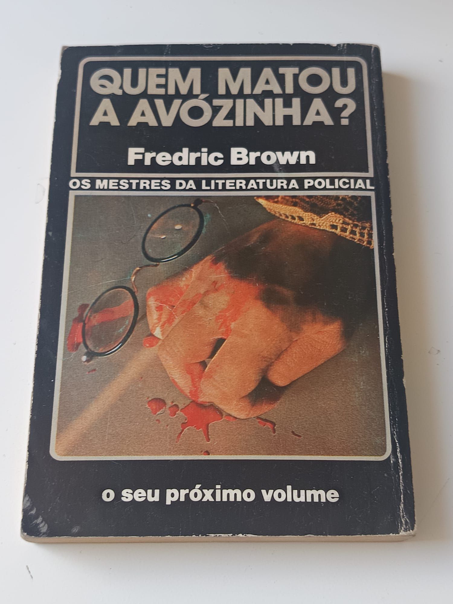 Sobre brasas - A.A. Fair