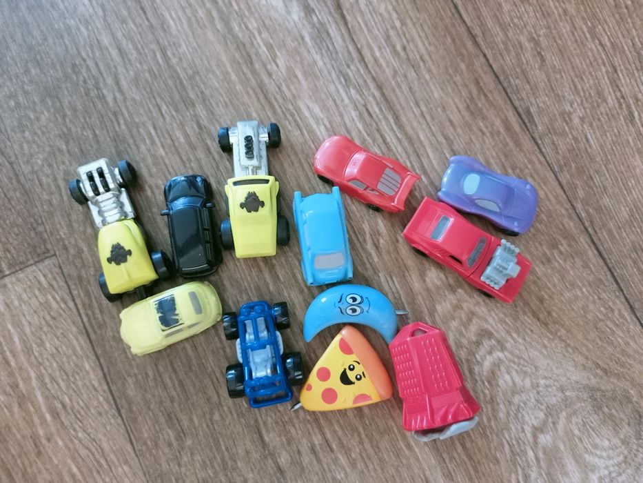 Фігурки Кіндер та Макдональдс