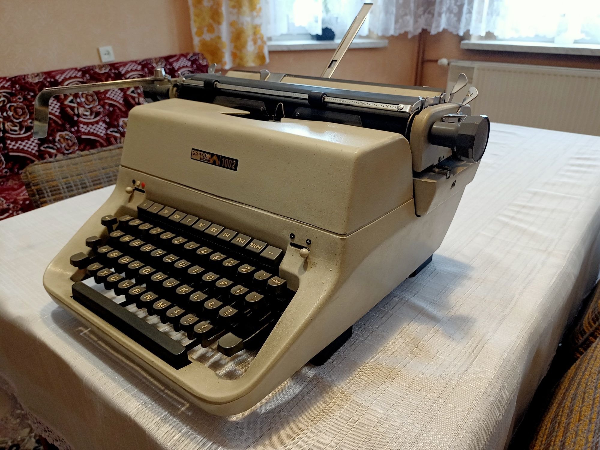 Maszyna do pisania - Predom Łucznik