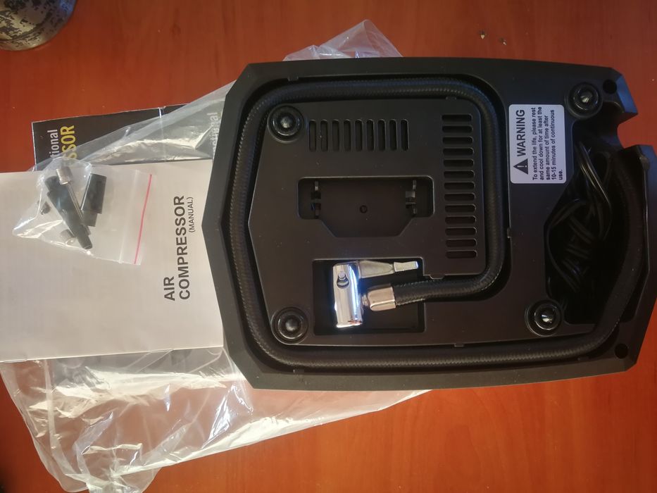 KOMPRESOR SAMOCHODOWY  sprężarka elektryczna yd-787 LED LCD 12V