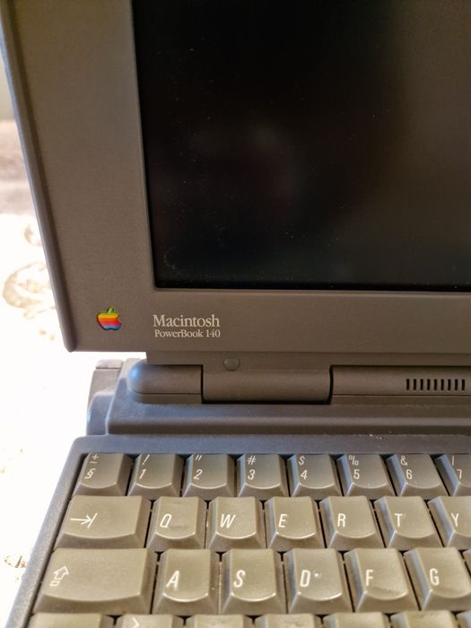 Macintosh PowerBook 140