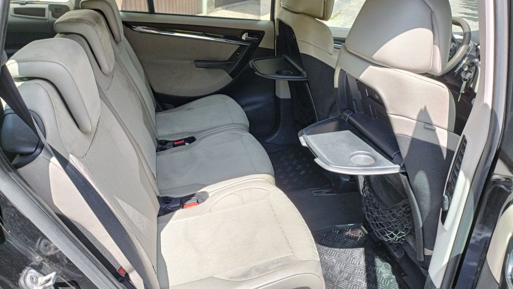 Citroen C4 Grande Picasso 7l automática recebo retoma para facilitar.
