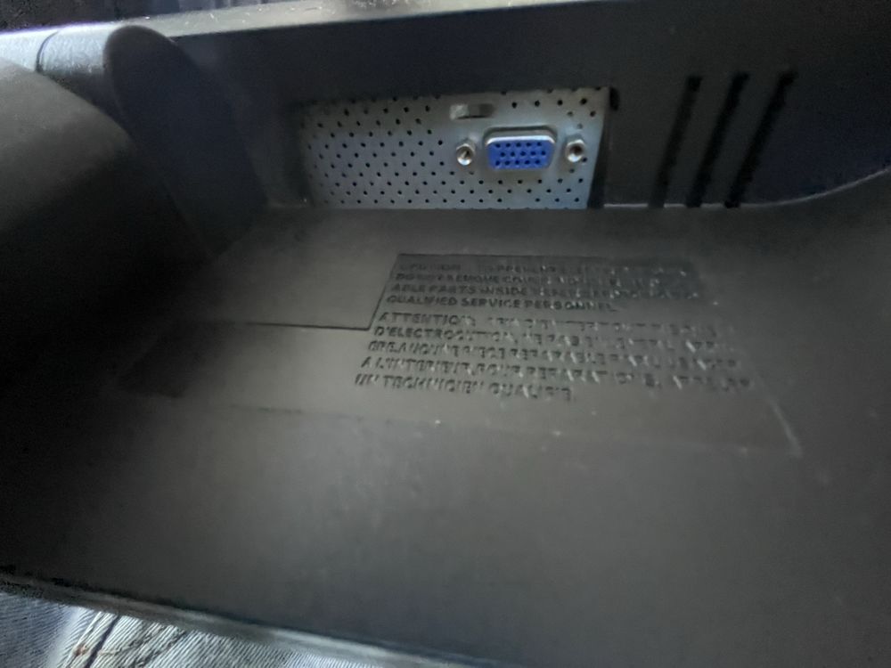 Monitor LG flatron W2234S