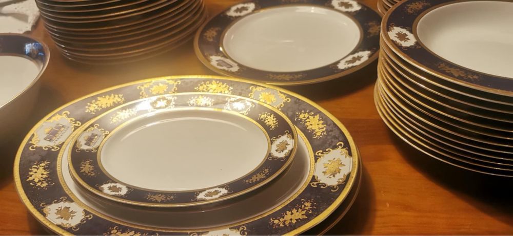 Servico de mesa em porcelana fina “Versailles”