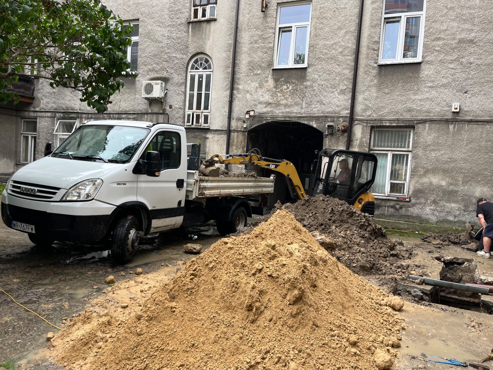 Wywóz gruzu – małe i duże ilości – Radom i okolice