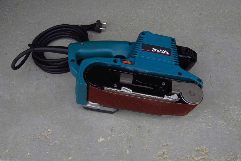 Makita  Szlifierka taśmowa 1010 W 9903 Made In Japan