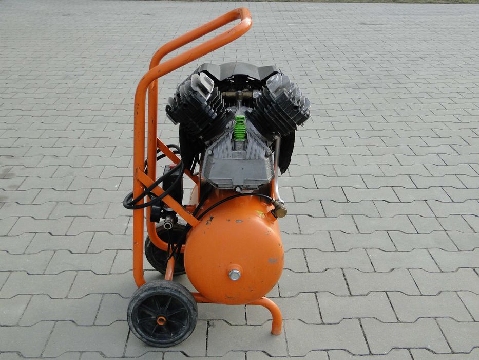 Kompresor olejowy Sprężarka FIAC PROFESJONALNY 2 TŁOKI V mocny Germany