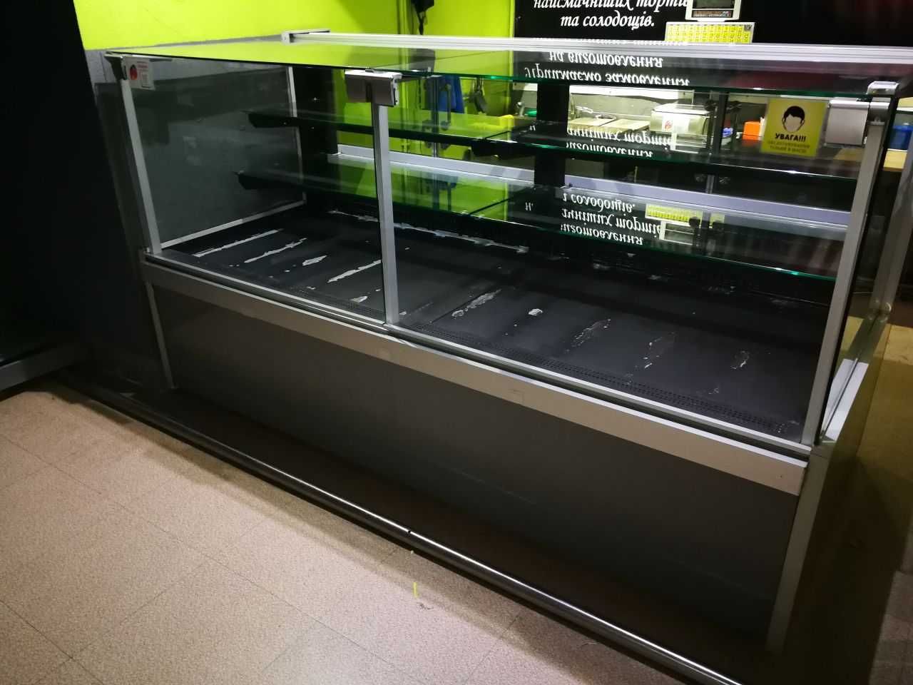 Срочно! Продам витрину-куб Айсберг (Эллипс) под выносной холод (б/у)