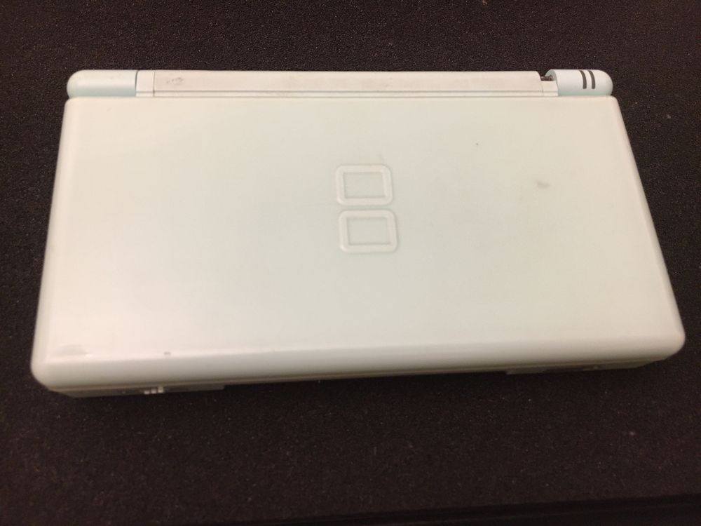 Konsola Nintendo DS Lite