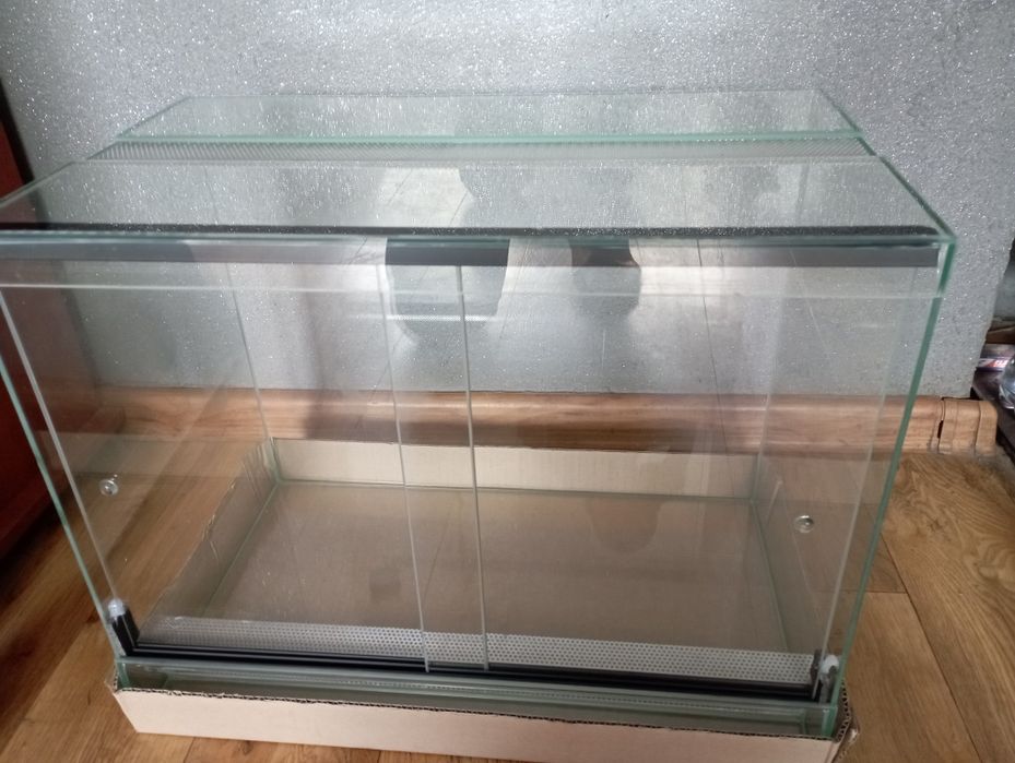 Terrarium Nowe 50/40/30 dla Gekona Węża i nie tylko