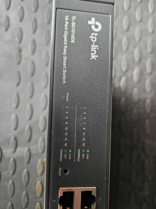 16-портовий гігабітний комутатор серії Easy Smart TP-Link TL-SG1016DE