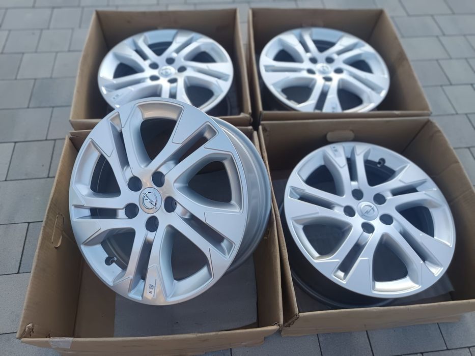 #O1 Alufelgi R17 5x108 Opel Astra Combo Grandland X Vivaro C
