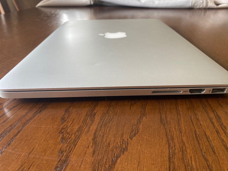 MacBook Pro 13" I7•8Gb•256Gb