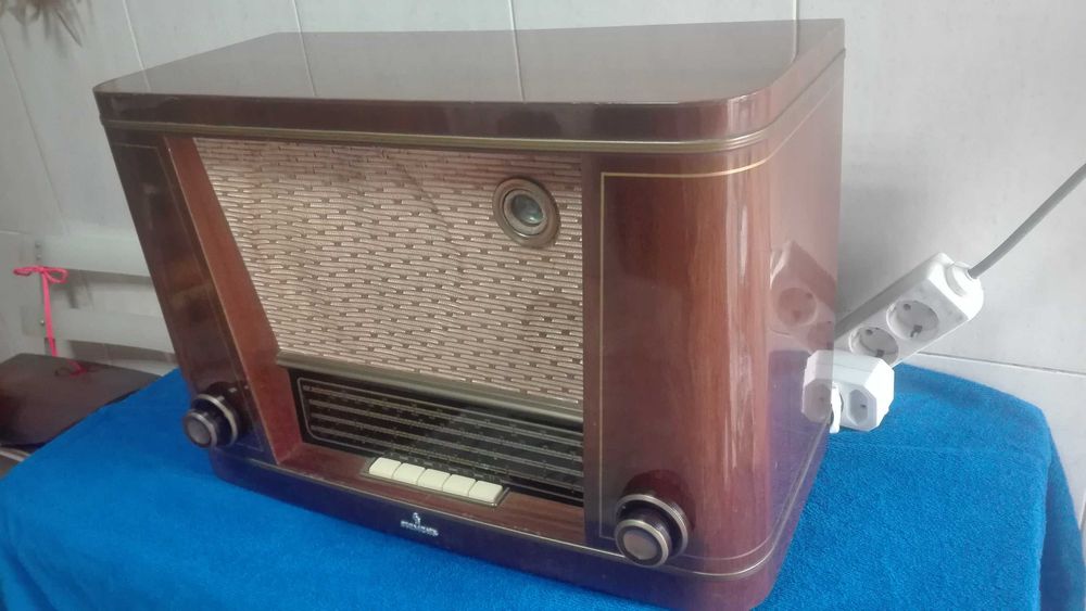 Rádio de marca Siemens