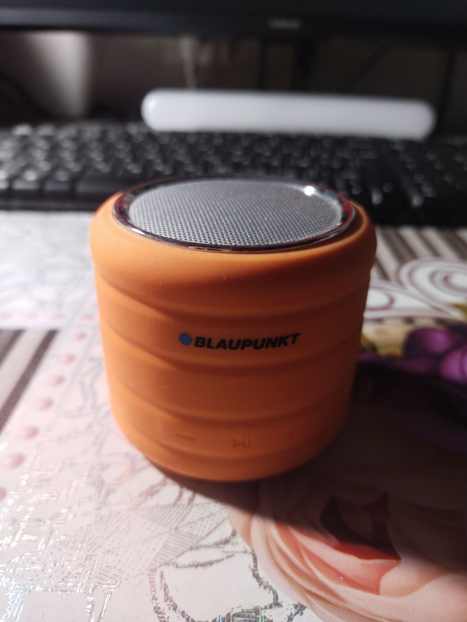 Продам портативную колонку Blaupunkt BT01