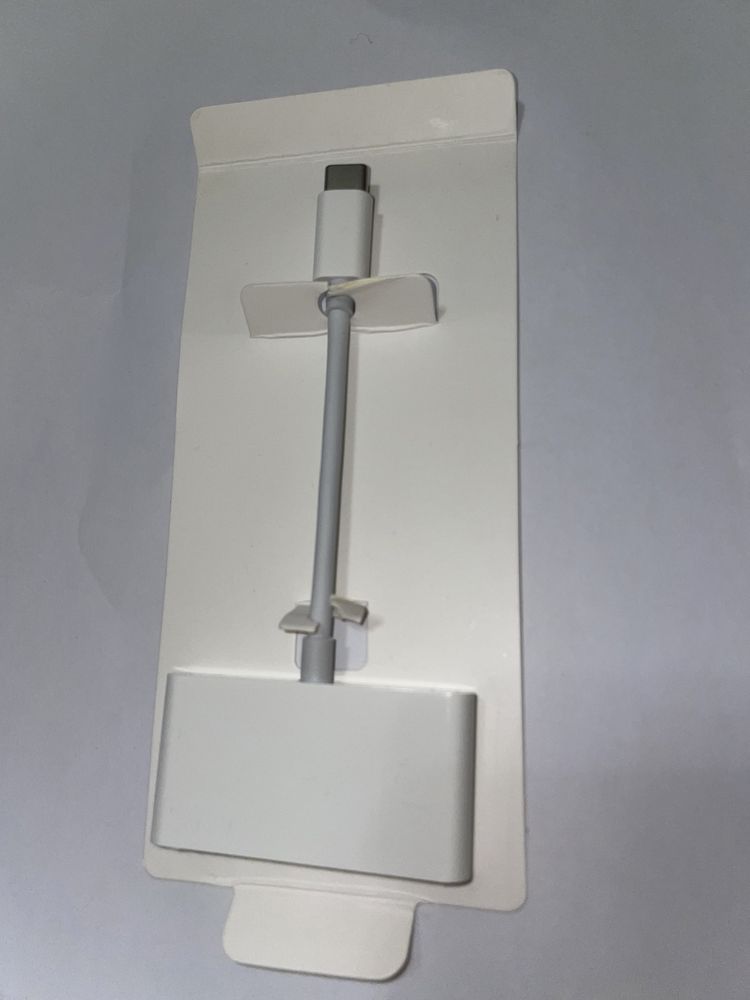Цифровий аудіодаптер для заряджання USB-C
